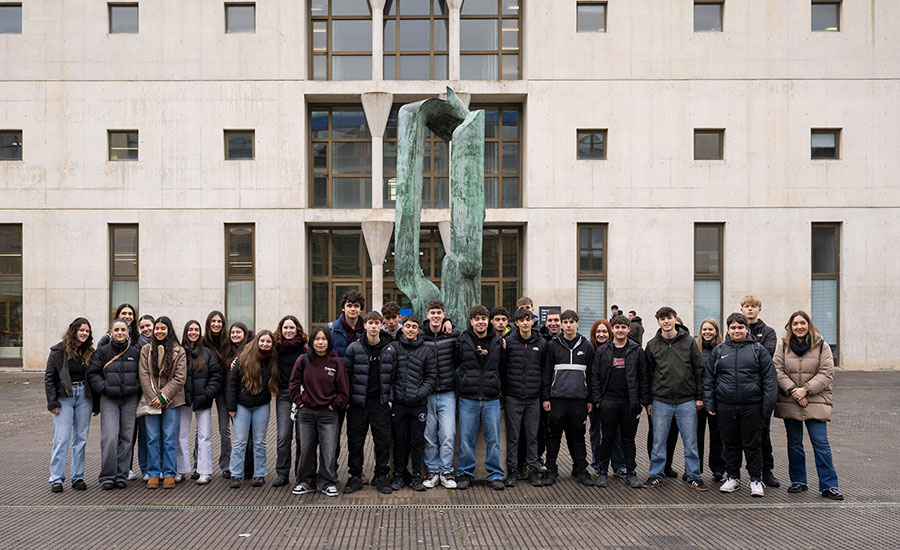 Cerca de 300 estudiantes de Bachillerato de cuatro centros navarros conocen la oferta académica de la UPNA