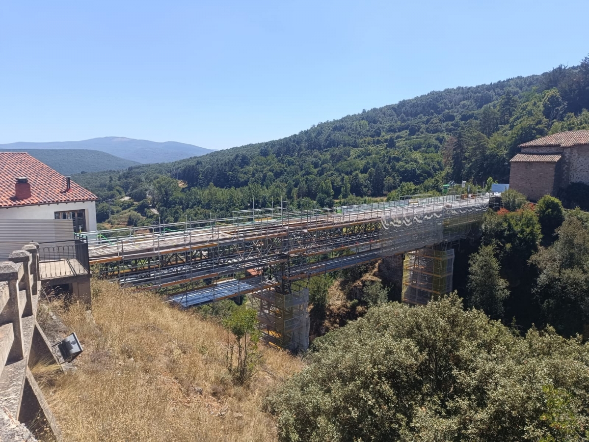  Amplían el corte al tránsito peatonal de la pasarela de Santa Lucía en Ortigosa de Cameros
