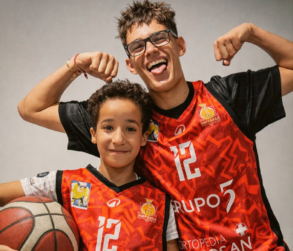 Pamplona suscribe un convenio con el Club Baloncesto en Silla de Ruedas de Navarra para gestionar el I Campus Inclusivo