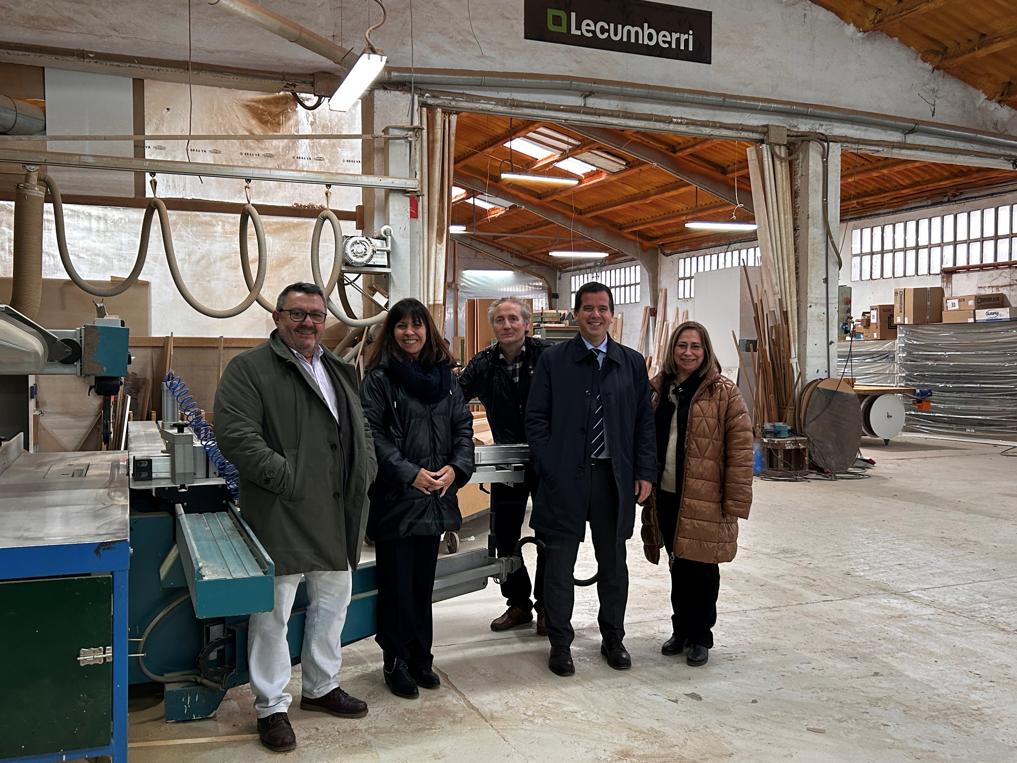 Irujo pone en valor el legado de la empresa Lecumberri, un referente centenario de la madera en Buñuel