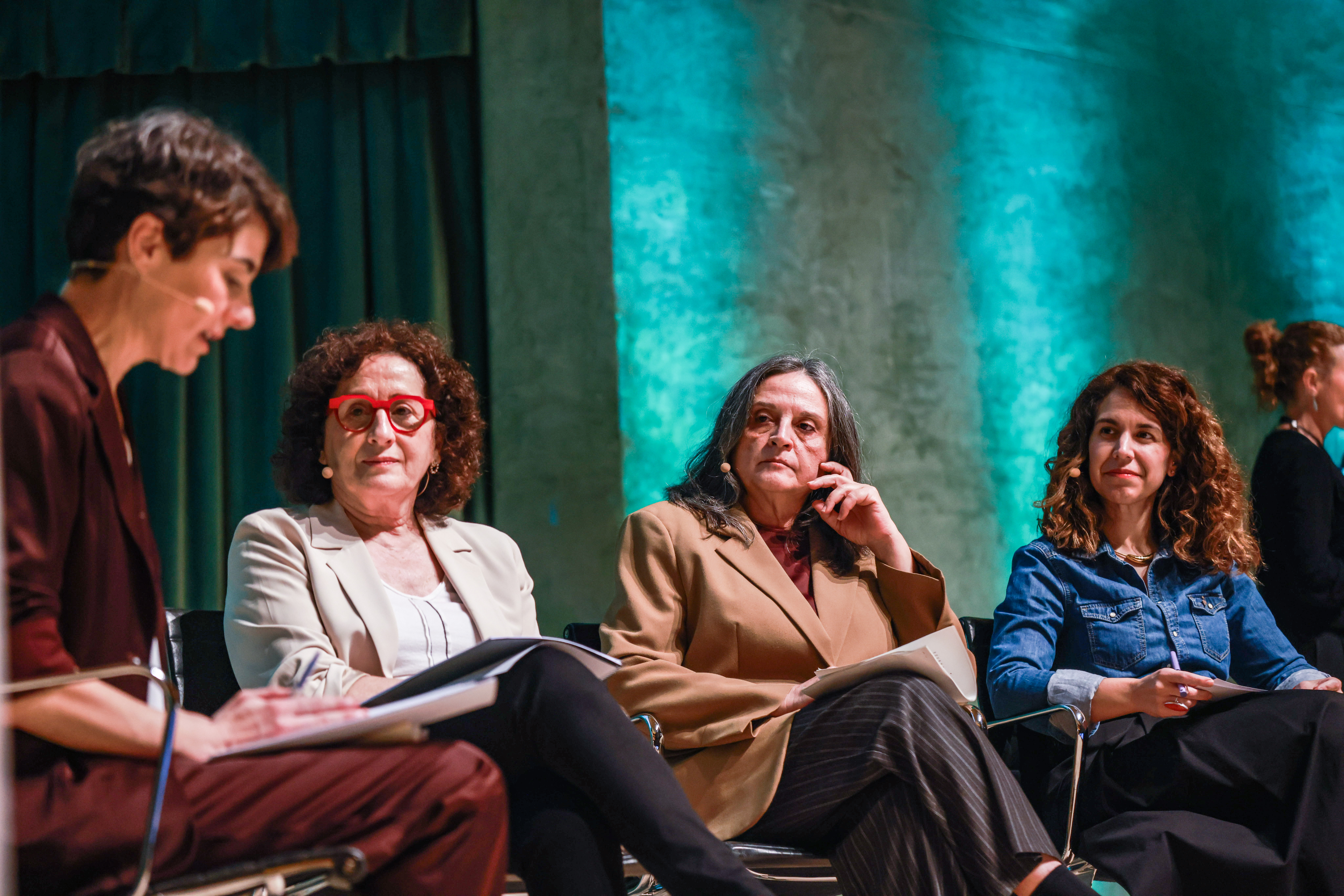 Maeztu participa en Barcelona en un congreso sobre cuidados y defiende la apuesta de Navarra por reforzar servicios