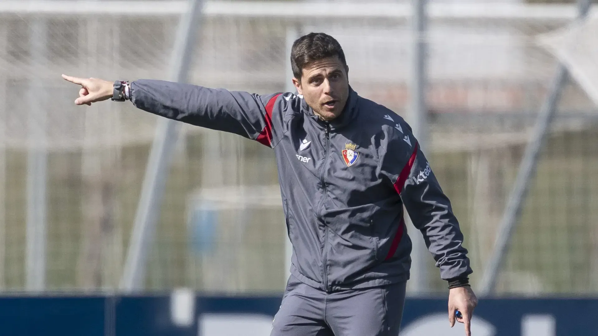 Osasuna cita a 21 futbolistas para el duelo en Mestalla