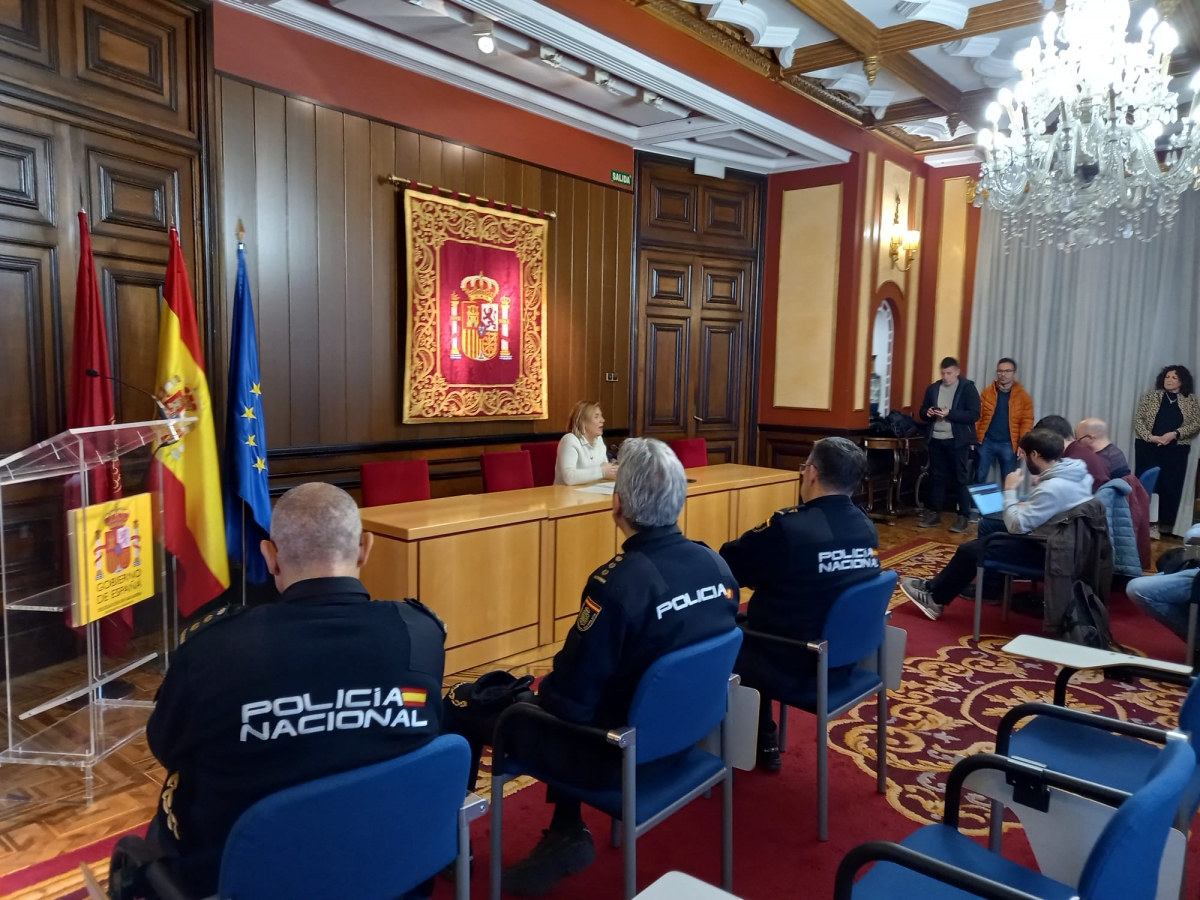 Echeverría condena «absolutamente» la violencia  en Pamplona: «Al fascismo se le combate con más democracia»