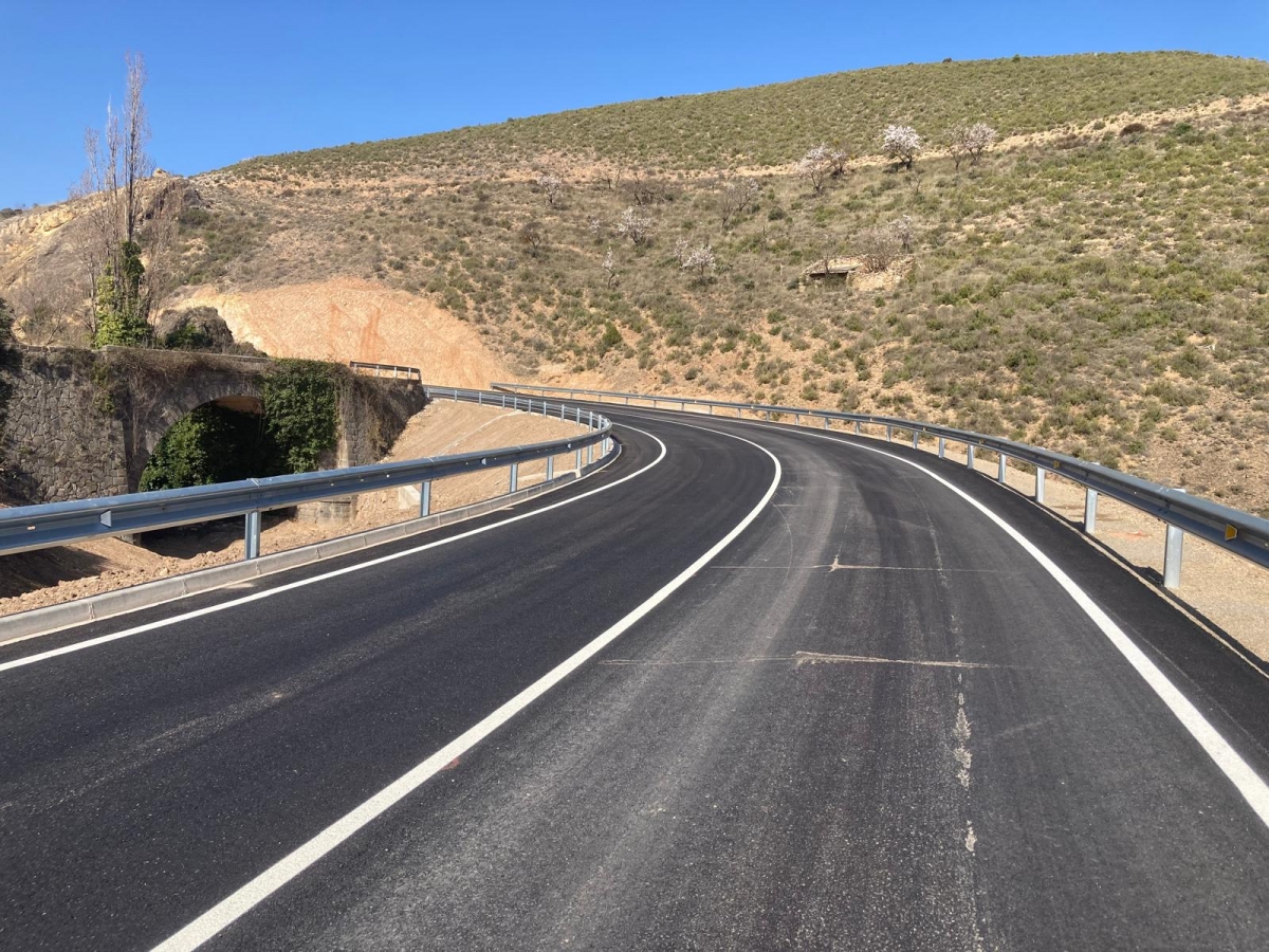 Cortes nocturnos en la autopista AP-68 durante dos semanas por obras de reasfaltado en los enlaces de La Rioja