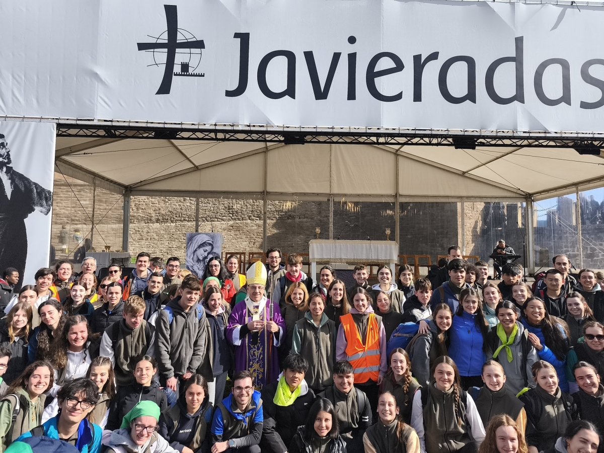 El arzobispo Roselló critica en la primera Javierada las burlas a la fe tras la gala de los Goya