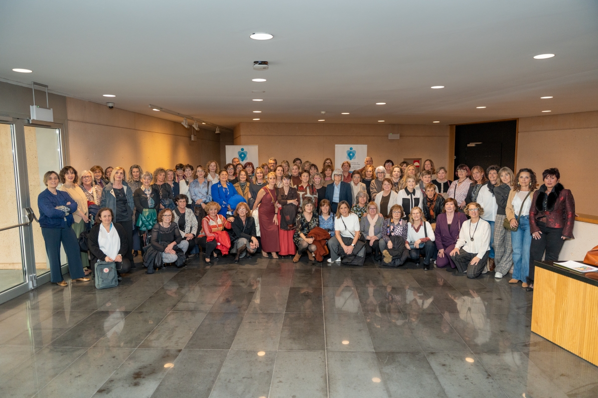 El Colegio de Enfermeras de Navarra rinde homenaje a 70 profesionales jubilados en 2025