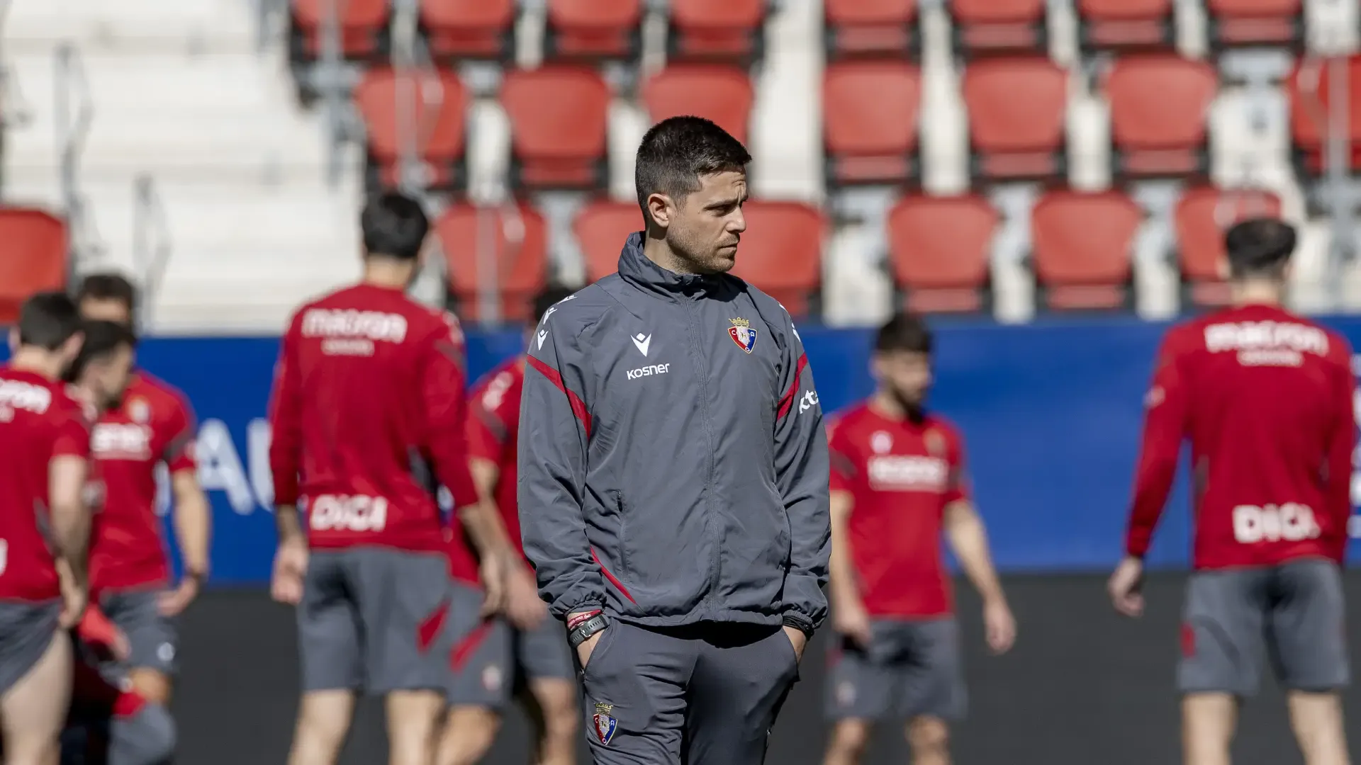 Raúl Moro entra en la convocatoria rojilla para la final de Getafe, donde no jugarán Víctor Muñoz e Iker Muñoz