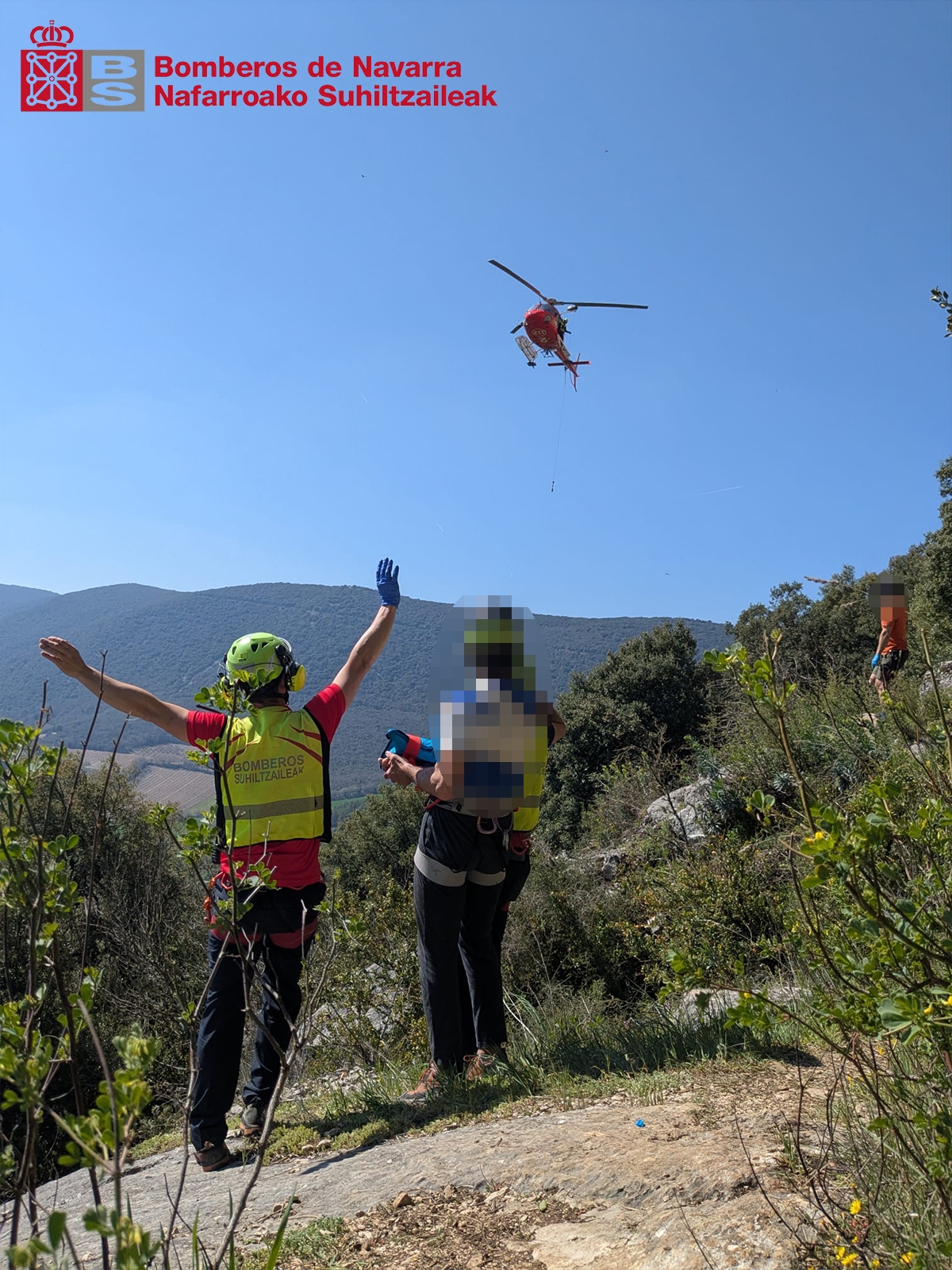 Rescatado en helicóptero un escalador, de 71 años, herido tras la caída de una piedra en Etxauri