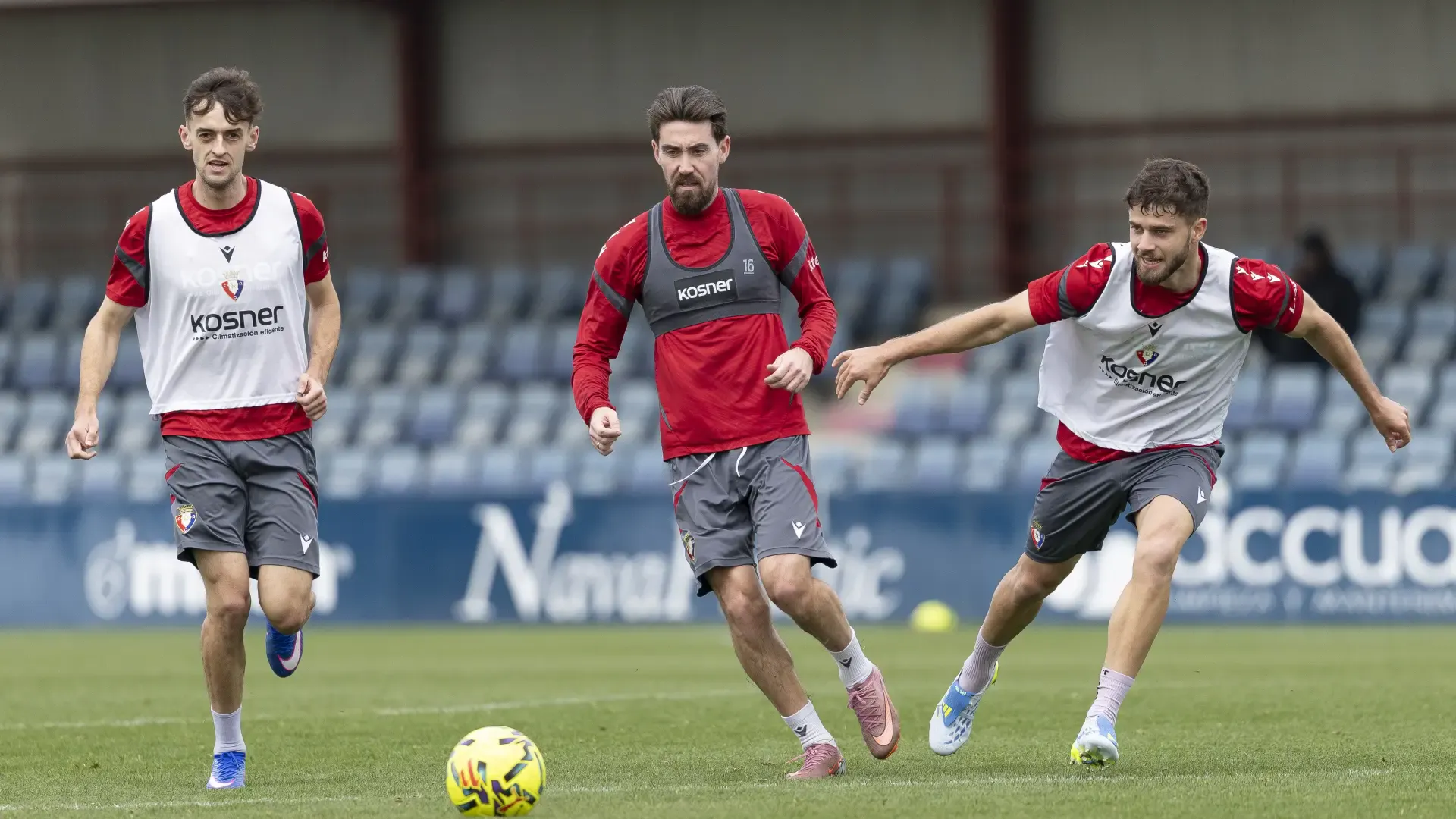 Osasuna completa una nueva sesión de trabajo en Tajonar sin Budimir ni Víctor