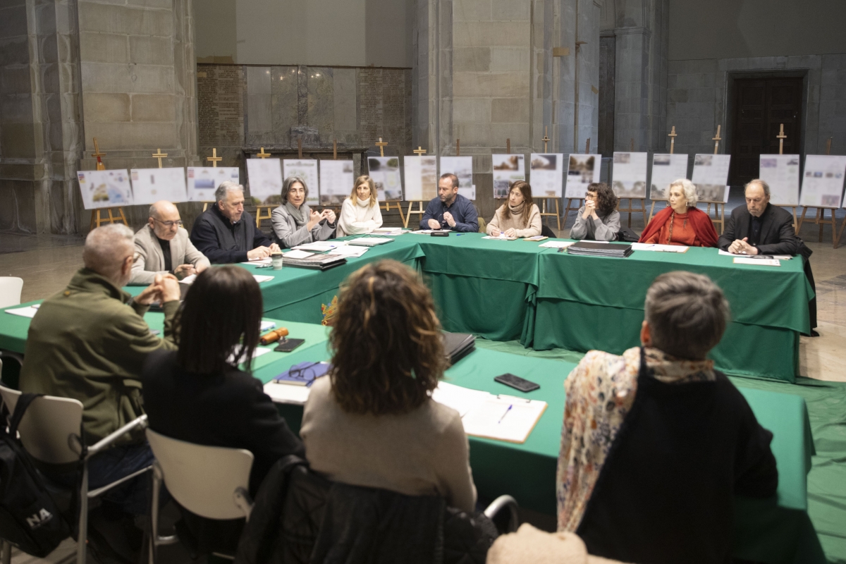 Asociaciones memorialistas piden la paralización del concurso de proyectos de Los Caídos tras la resolución del TAN