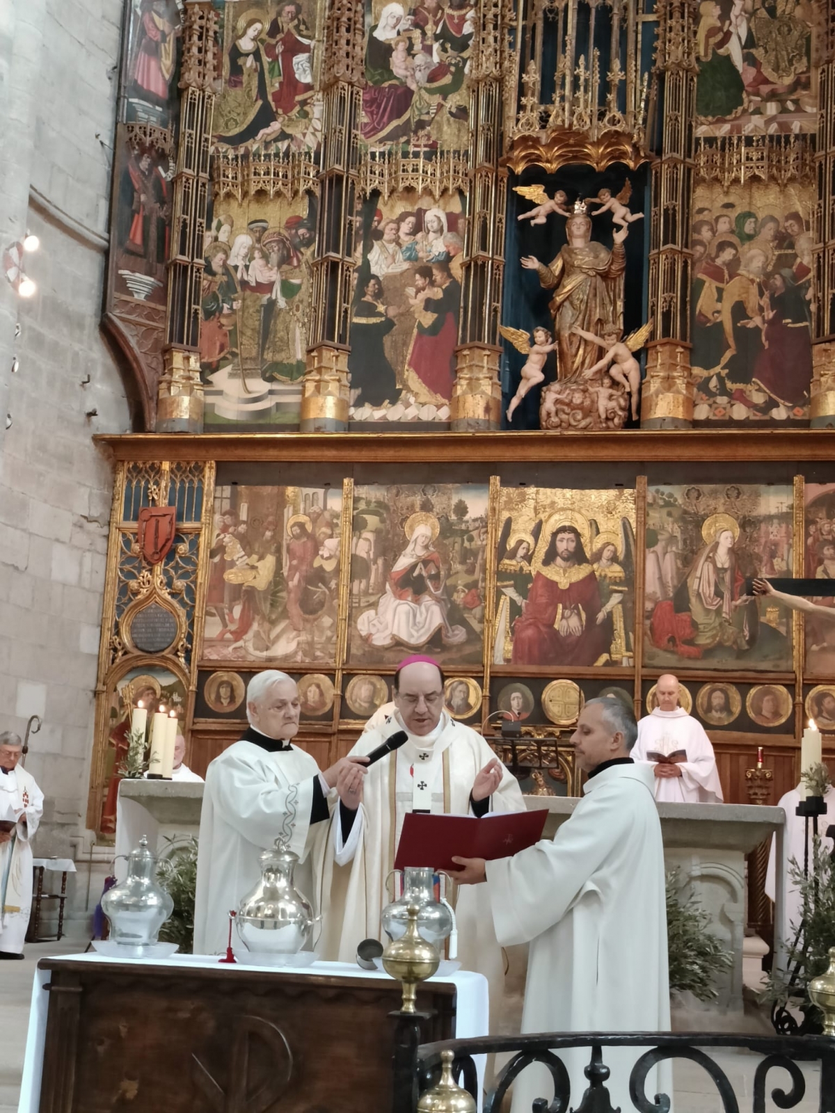El arzobispo presidirá los actos de la Semana Santa en Pamplona y celebrará una eucaristía con internos en la cárcel