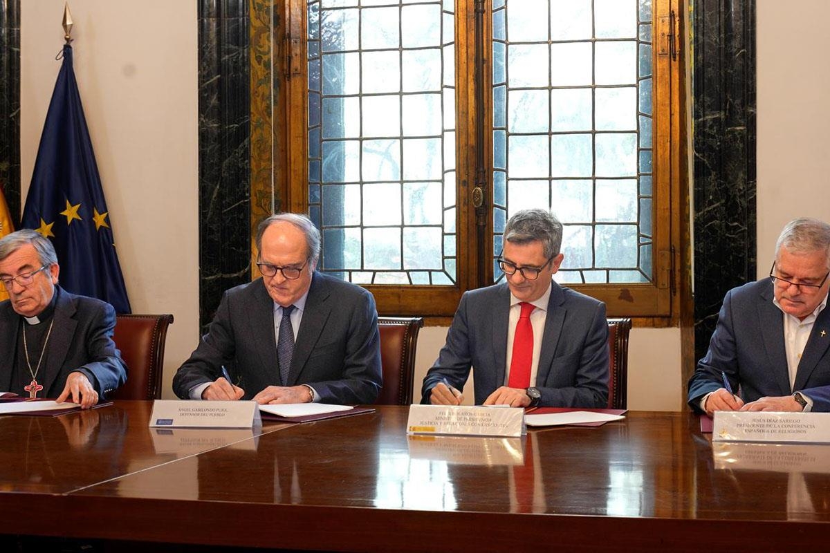 Gobierno central, el Defensor y la Iglesia firman el nuevo sistema de reparación a víctimas de abuso sexual