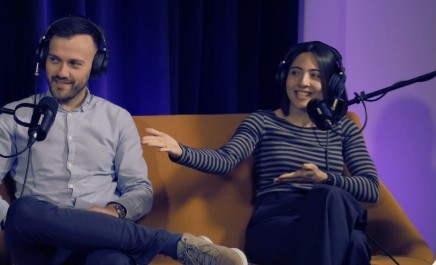 El Ayuntamiento de Bilbao abre una nueva sala de podcast para jóvenes en La Perrera
