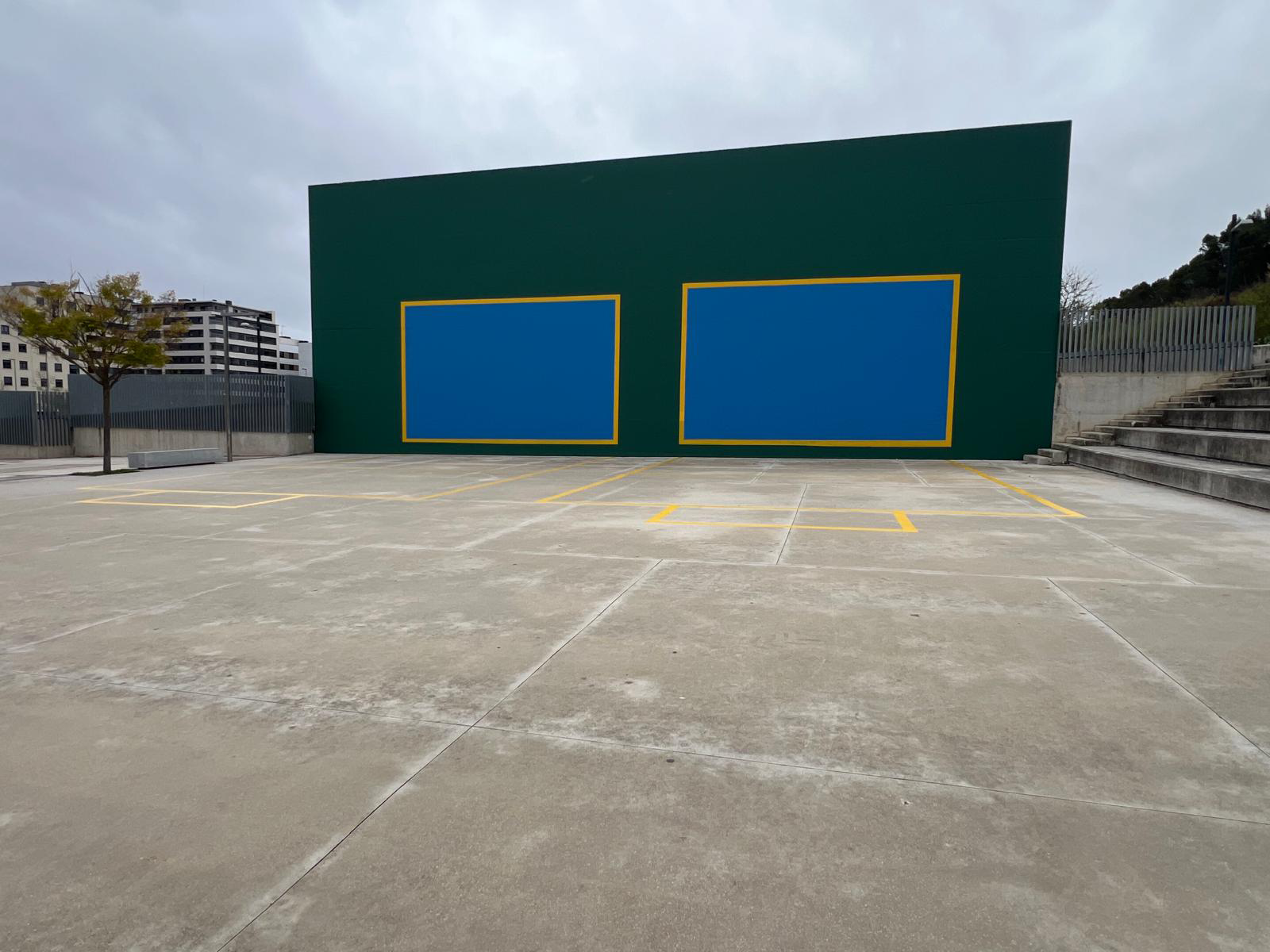 El frontón de Lezkairu se adapta para poder acoger partidos de frontball