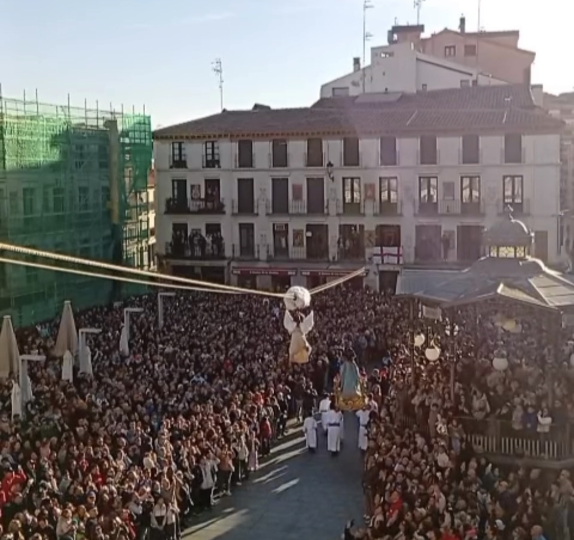 Tudela vive una Bajada del Ángel inolvidable con Emma Madorrán como protagonista