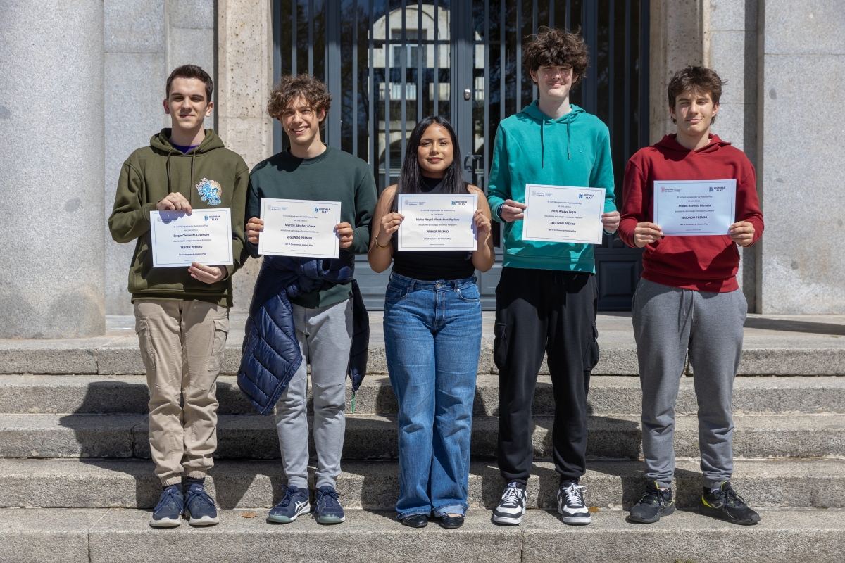 Estudiantes de la Comunidad foral analizan las posguerras en el certamen Historia play, organizado por la Facultad de Fi