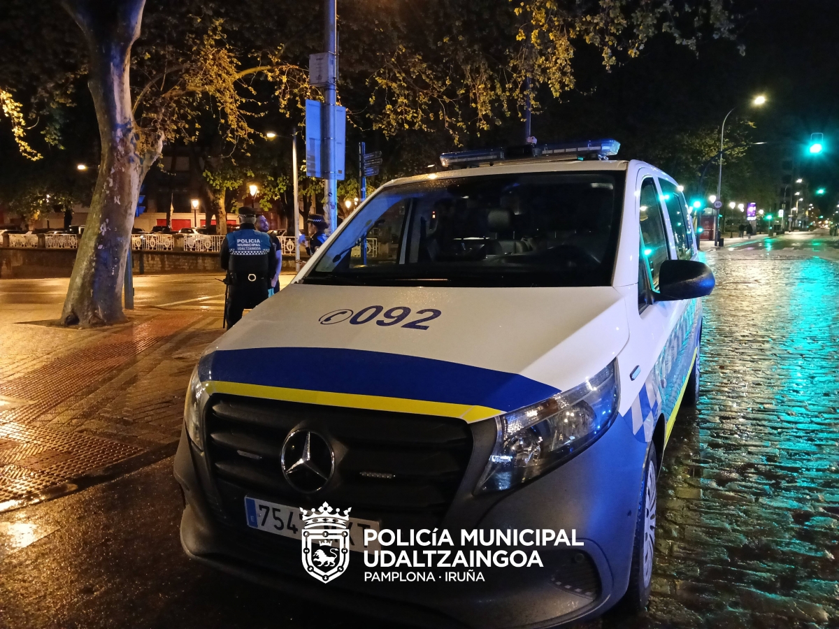 Interceptado en Erripagaña tras embestir la barrera de un parking  y protagonizar una peligrosa huida por Pamplona