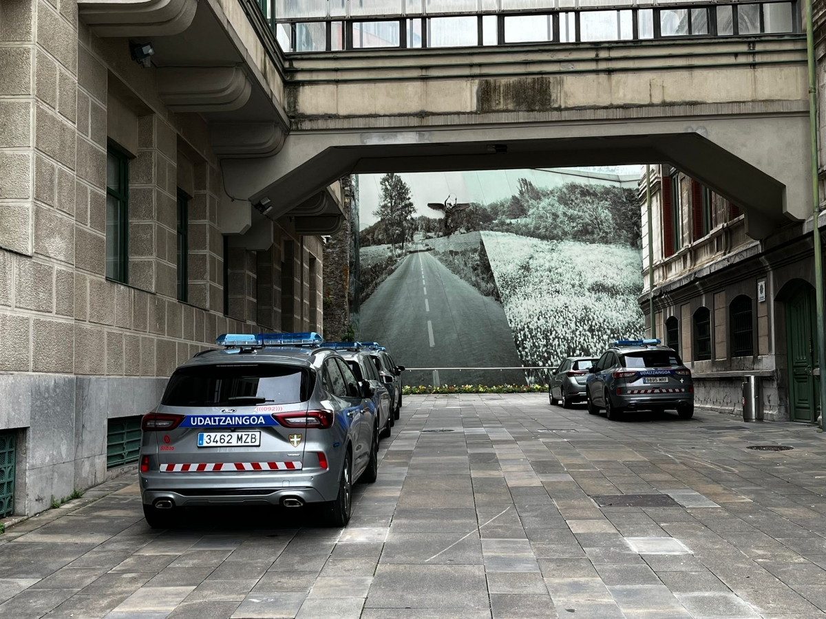 Detenida una mujer en Bilbao tras intentar prender fuego a su pareja en una lonja de Atxuri