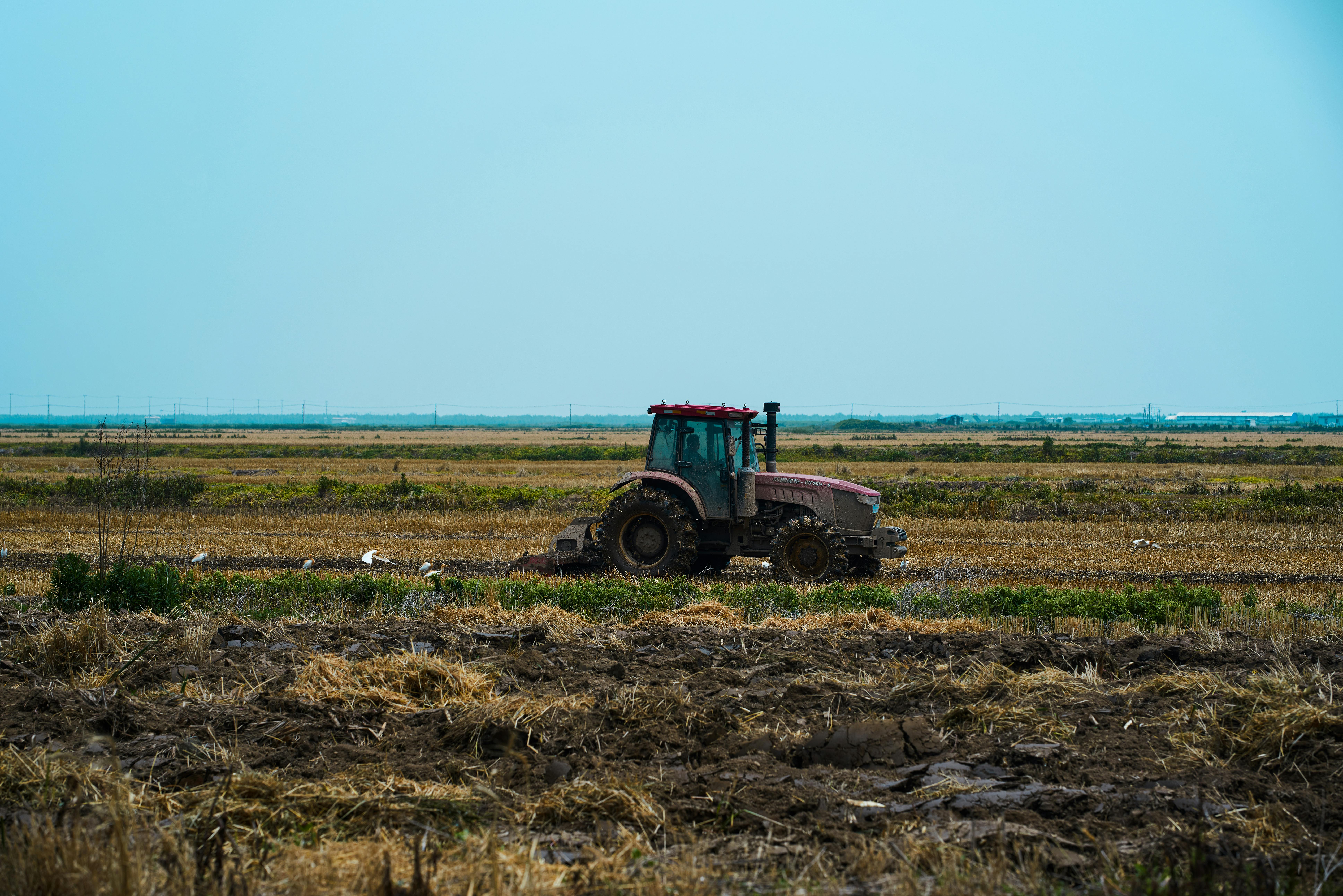 Aierdi se compromete con el sector agrario en analizar nuevas medidas fiscales y ayudas directas por la guerra de Irán 