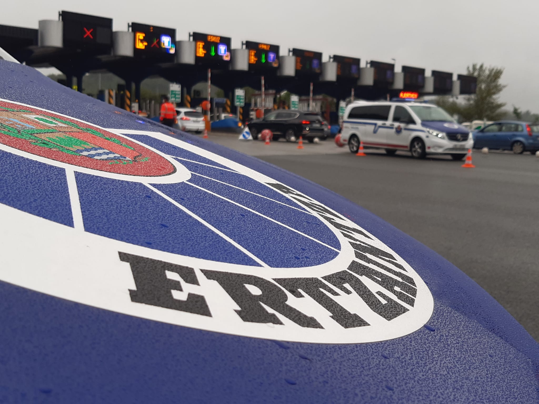 La Ertzaintza y las policías locales intensifican los controles de alcohol y drogas en las carreteras vascas
