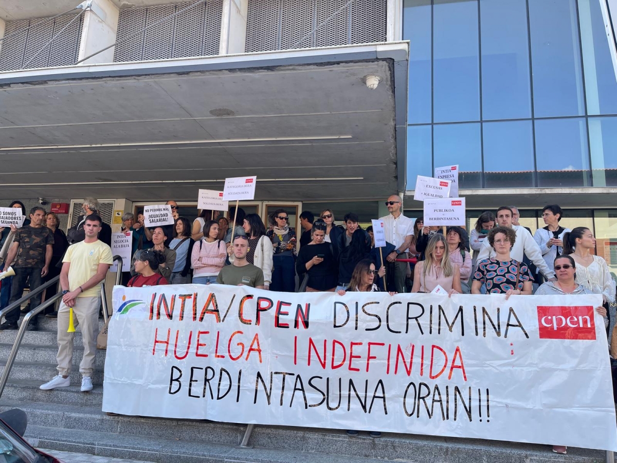 Trabajadores de INTIA mantienen la huelga indefinida en su segunda semana en defensa de la igualdad salarial