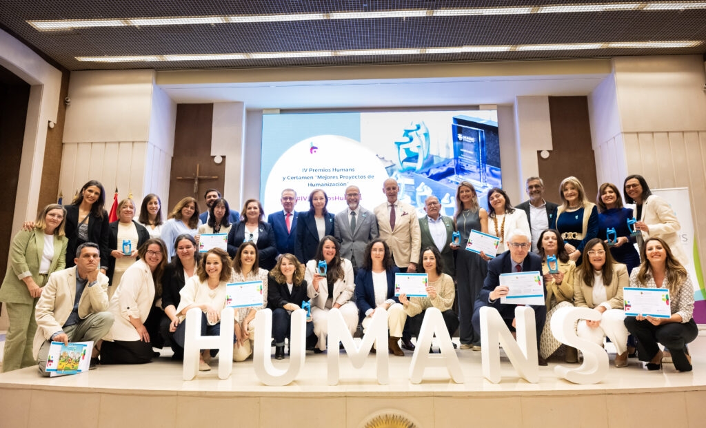 Osakidetza obtiene dos galardones en los Premios Humans por sus proyectos de humanización y gestión sanitaria