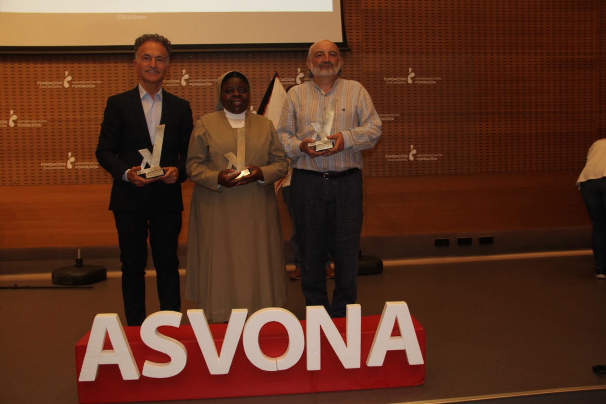 [GALERIA] ASVONA premia a Eroski, las Carmelitas Misioneras Teresianas y a Ignacio Ciscar en su gala del Voluntariado