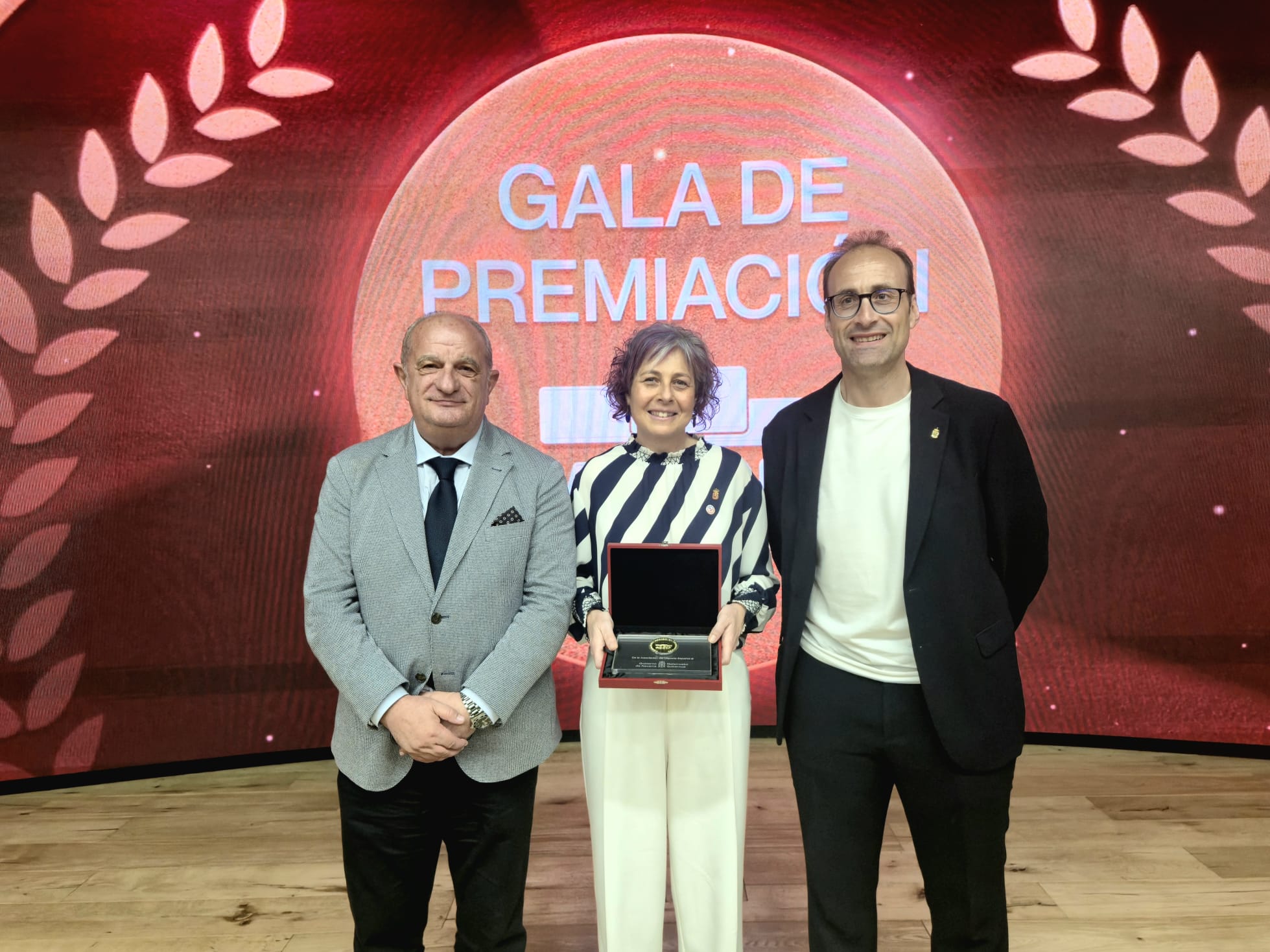 Esnaola recoge en Madrid el reconocimiento de ADESPE a la labor deportiva del Gobierno de Navarra