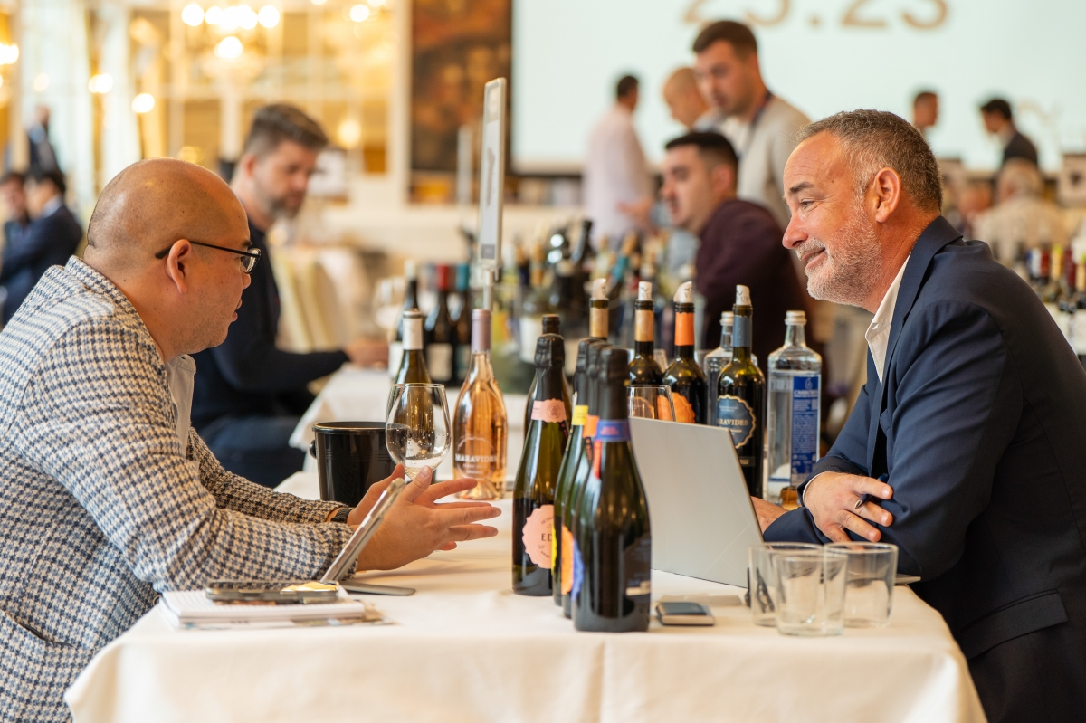 Pamplona acoge a 68 importadores de 36 países para impulsar la proyección internacional del vino navarro 