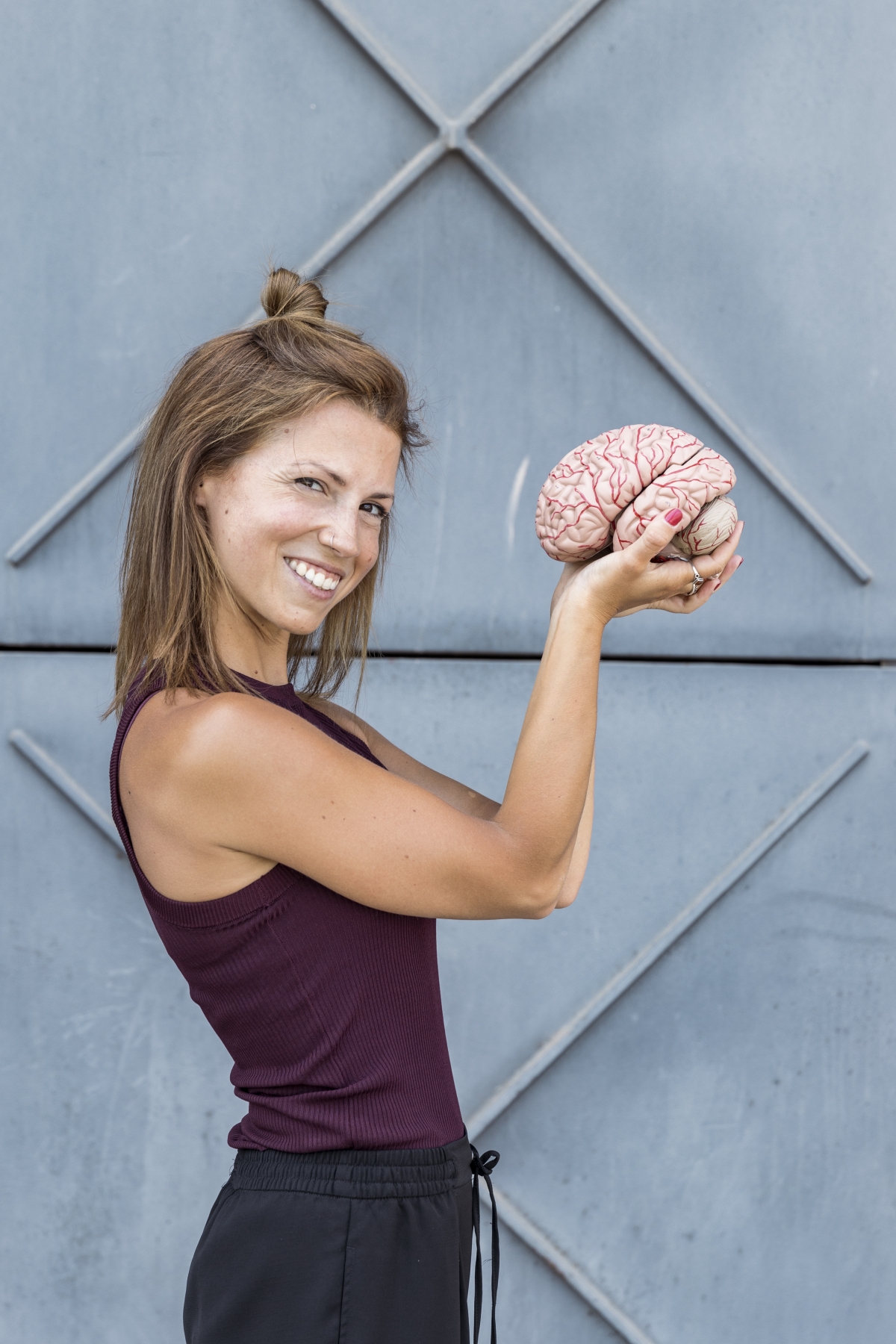 La neurocientífica Sara Teller explica en Pamplona los mecanismos cerebrales detrás de la ansiedad