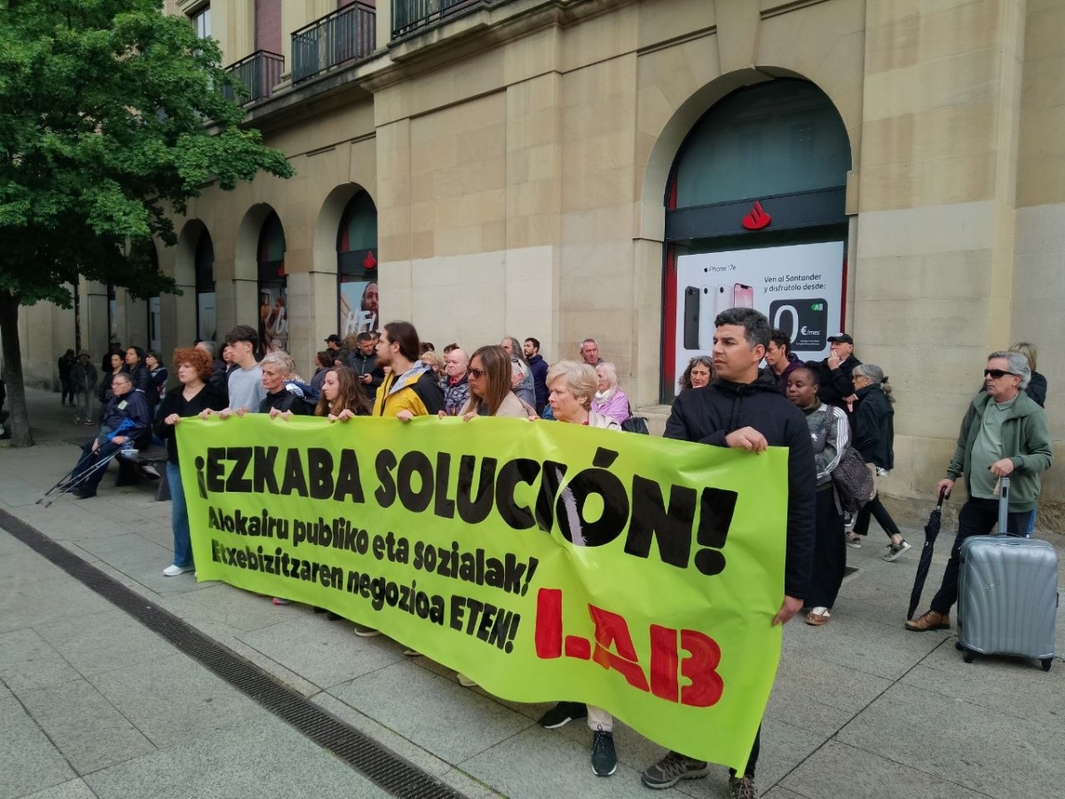 Vecinos de Ezkaba se movilizan ante la descalificación de 190 viviendas protegidas en 2027