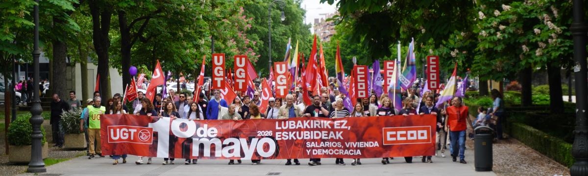UGT y CCOO llenan las calles de Pamplona reclamando salarios de 1.500 euros y soluciones urgentes para la vivienda 