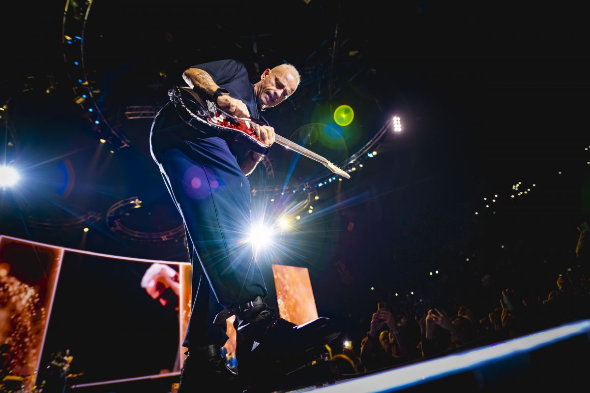 Eros Ramazzotti llena el Palau Sant Jordi con 16.000 personas 