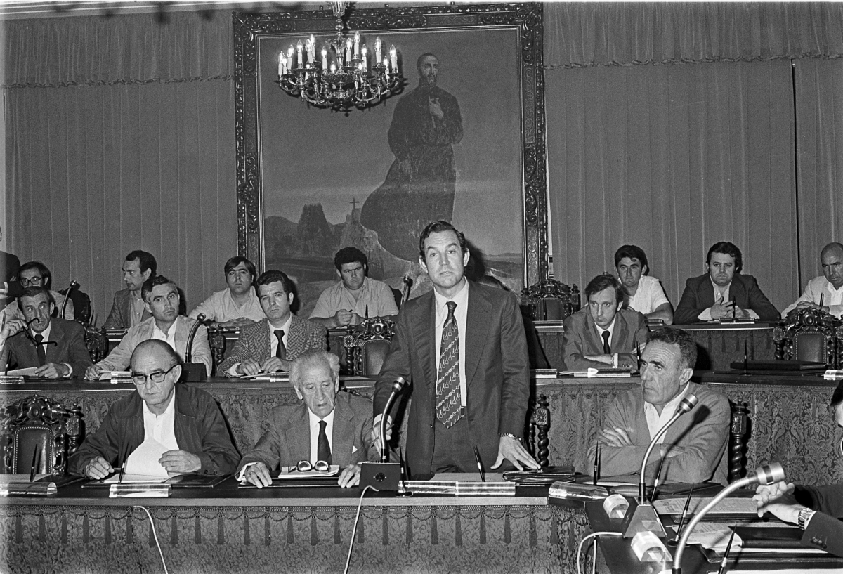 El Parlamento de Navarra expresa sus condolencias por el fallecimiento de Carlos Garaikoetxea