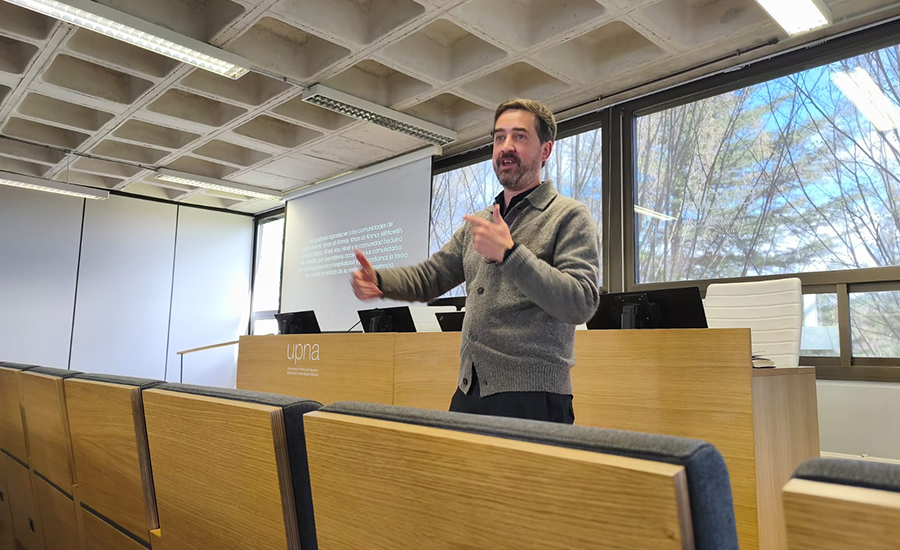 El experto Brendan Ciarán Browne advierte en la UPNA sobre el agravamiento de la ocupación en Cisjordania