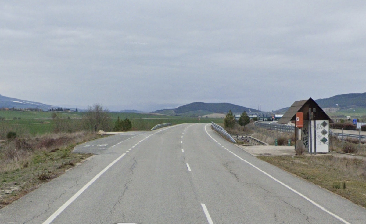 Herido grave un patinador de 64 años en la carretera NA-2420, en Elorz