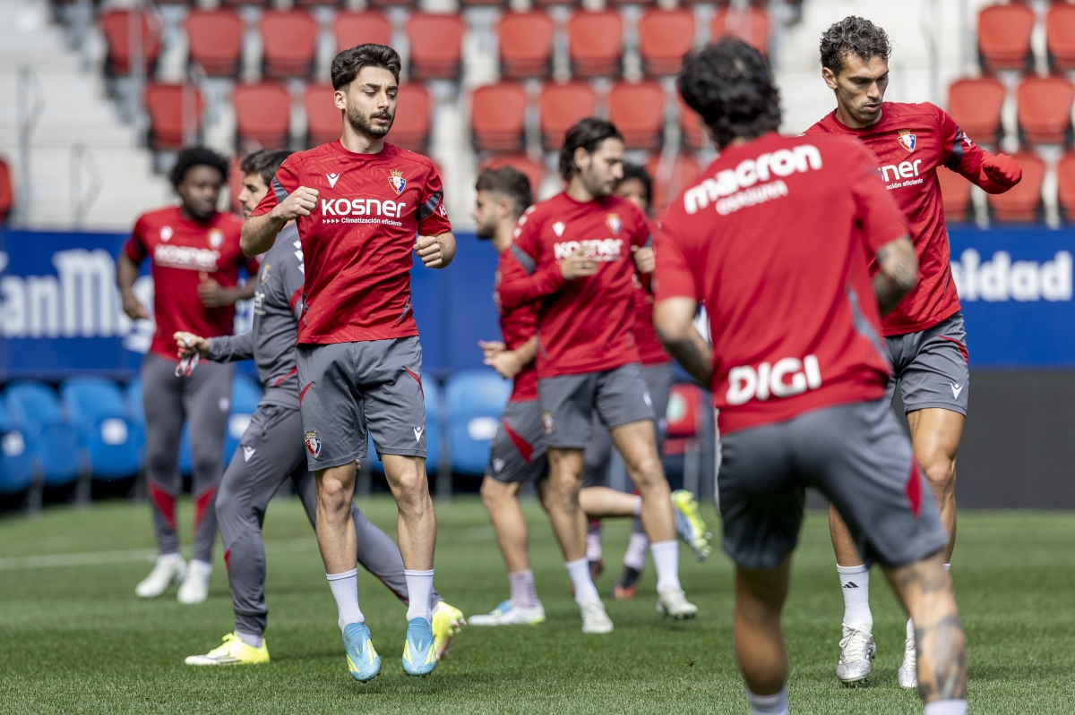 Osasuna abre El Sadar a la afición este viernes para el último entrenamiento antes de visitar Getafe
