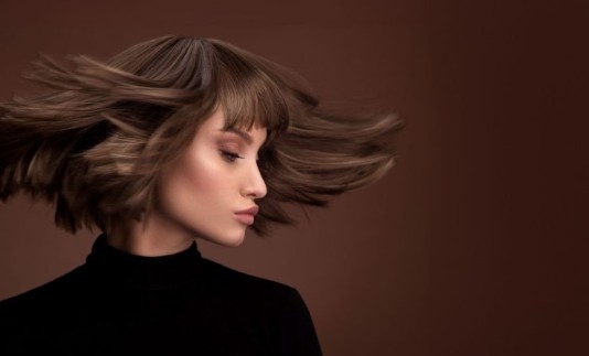 LYSOTRIC: la revolución profesional que transforma el control del cabello rebelde en belleza manejable diaria