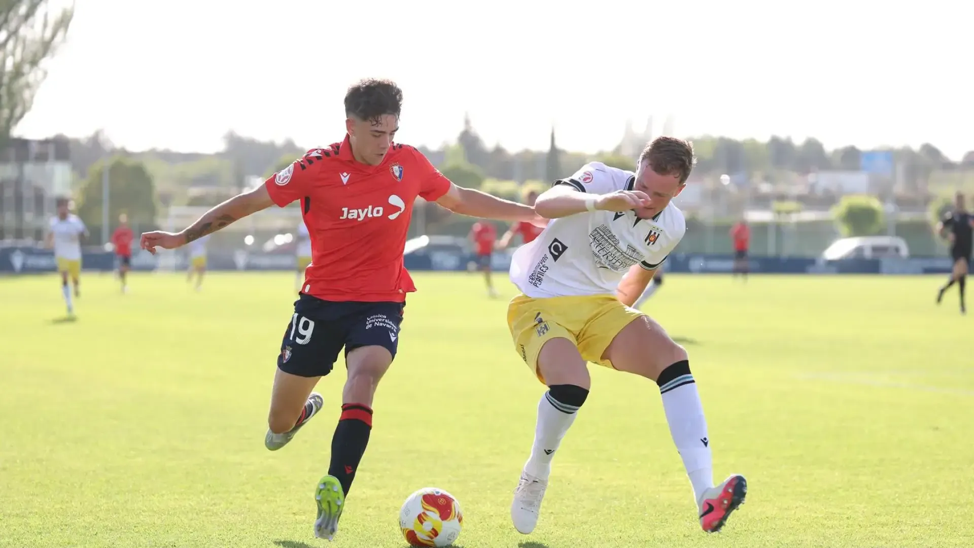 Osasuna Promesas acomete un profundo relevo generacional en su plantilla para la temporada 2026/2027