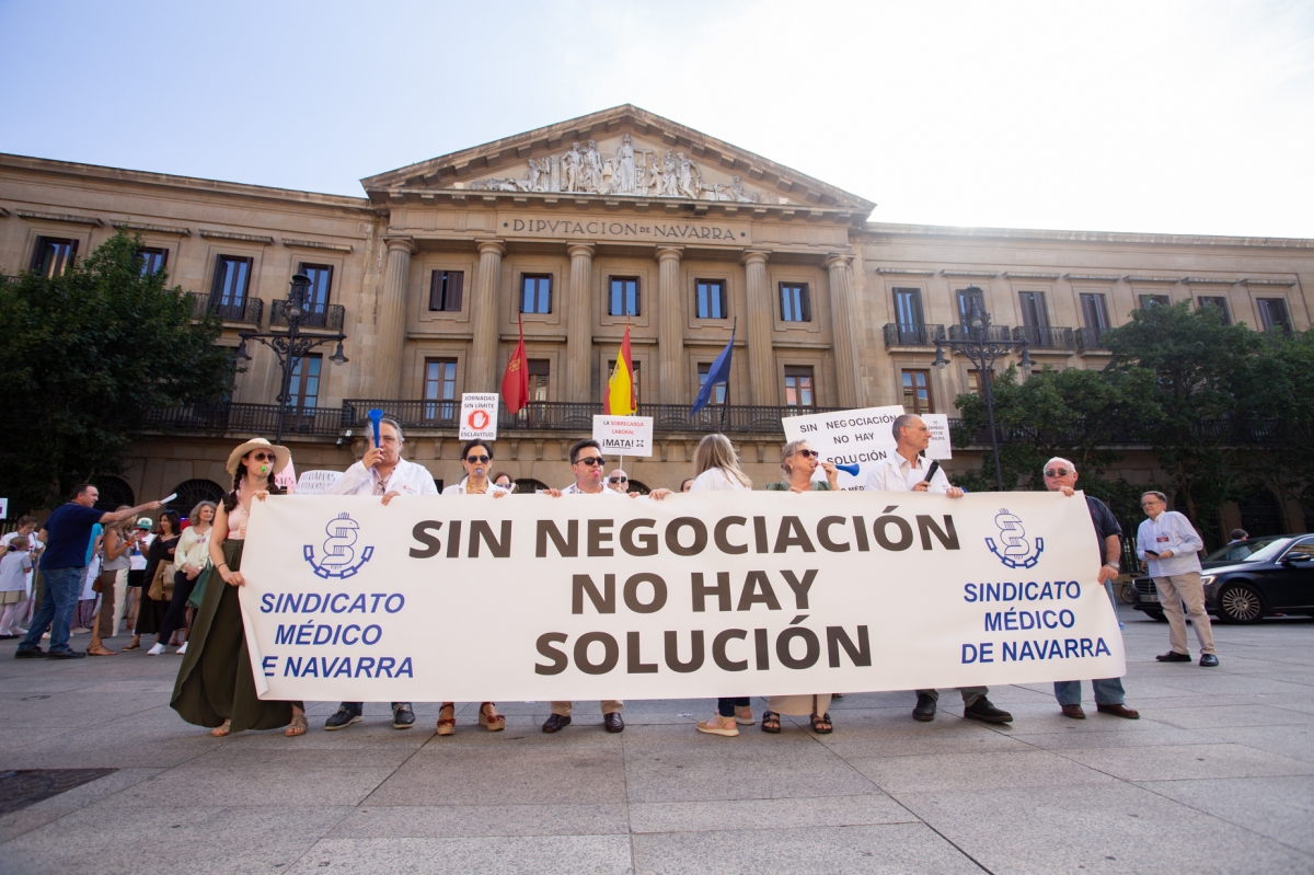 Los médicos navarros convocan huelga indefinida de tardes a partir del 1 de julio tras rechazar la propuesta de Salud