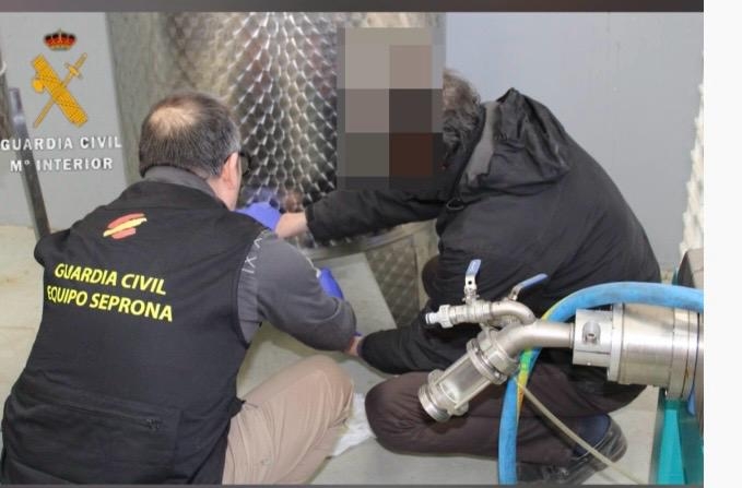 Dos mil litros de aceite etiquetado como 