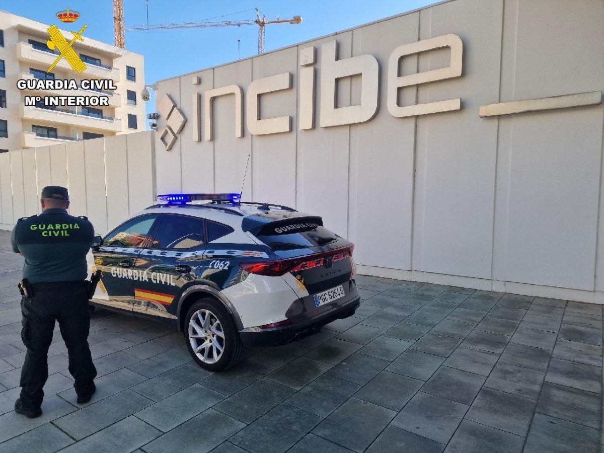 Un ciberdelincuente desvía la nómina de un trabajador navarro falsificando un certificado bancario