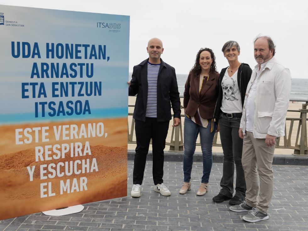 Ojo si vas este verano a la playa a San Sebastián: fumar o poner música a toda pastilla te puede costar un multazo