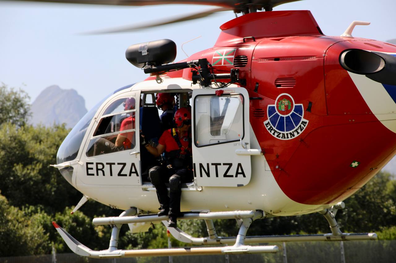 Rescatado un varón de 45 años tras sufrir una caída por un acantilado en la zona de Jaizkibel en Hondarribia