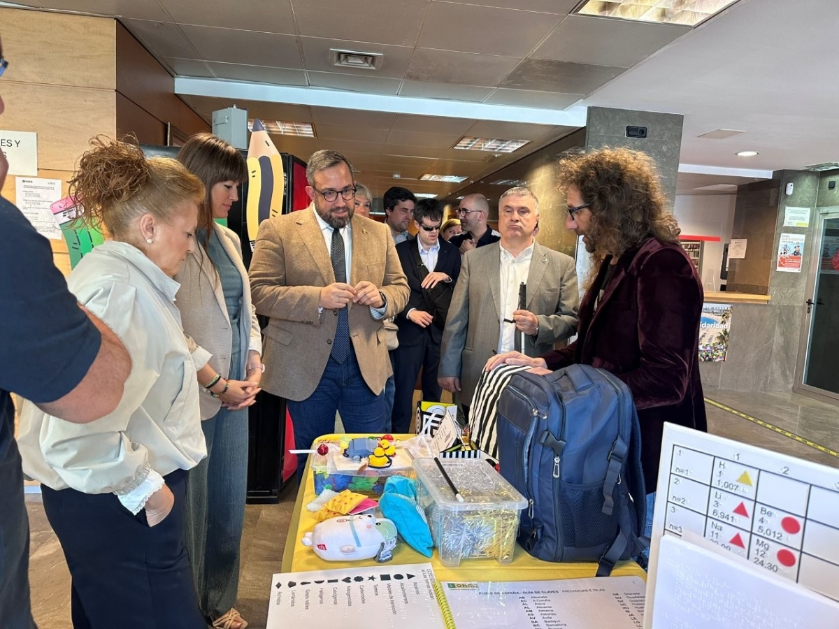Remírez visita la ONCE para inaugurar una semana de actividades en favor de las personas con discapacidad visual