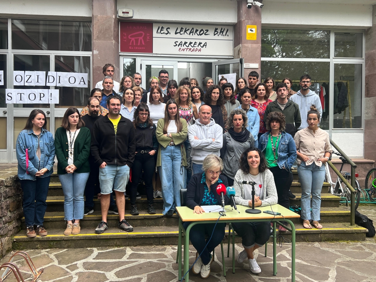 El profesorado de Lekaroz BHI alerta de que la llegada de docentes monolingües en castellano amenaza la inclusión 