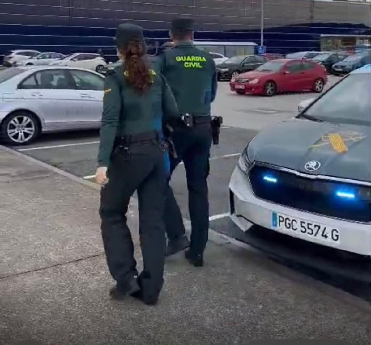 La Guardia Civil desmantela una banda que robó más de 7.000 euros mediante el método de la distracción en aparcamientos 