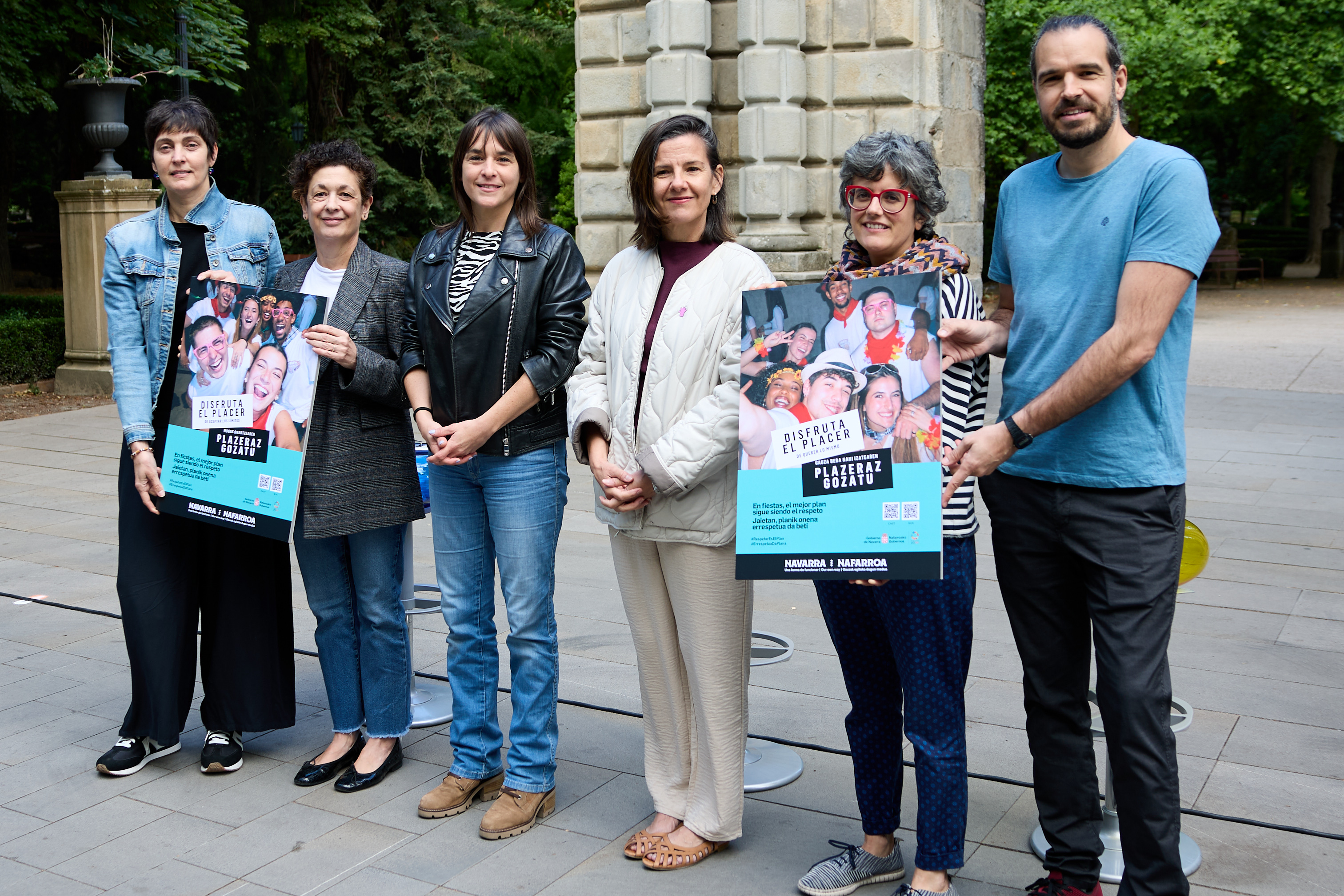 De izquierda a derecha: la jefa del Servicio de Promoción de la Salud Comunitaria, Nerea Álvarez; la directora gerente del ISPLN, Mª Ángeles Nuin; la vicepresidenta Alfaro; la directora gerente del INAI, Patricia Abad; la directora de la subdirección - 
