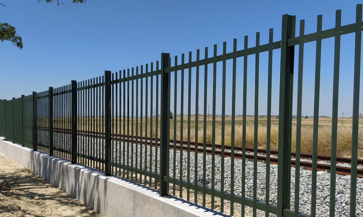 Adif licita por 1,3 millones la instalación de casi 2 kilómetros de vallado de seguridad en Galar