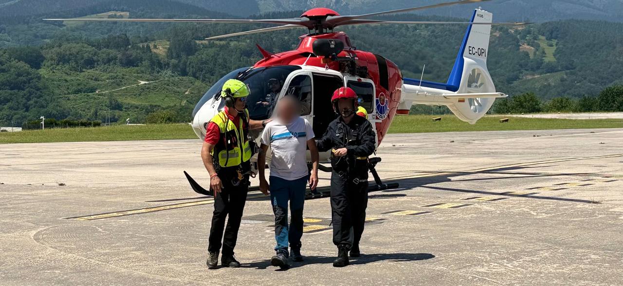 Los Servicios de Emergencias de Euskadi rescatan a tres personas en el monte Anboto, Asparrena y Valdegovía